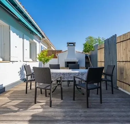 Dom wakacyjny Maison Chaleureuse *